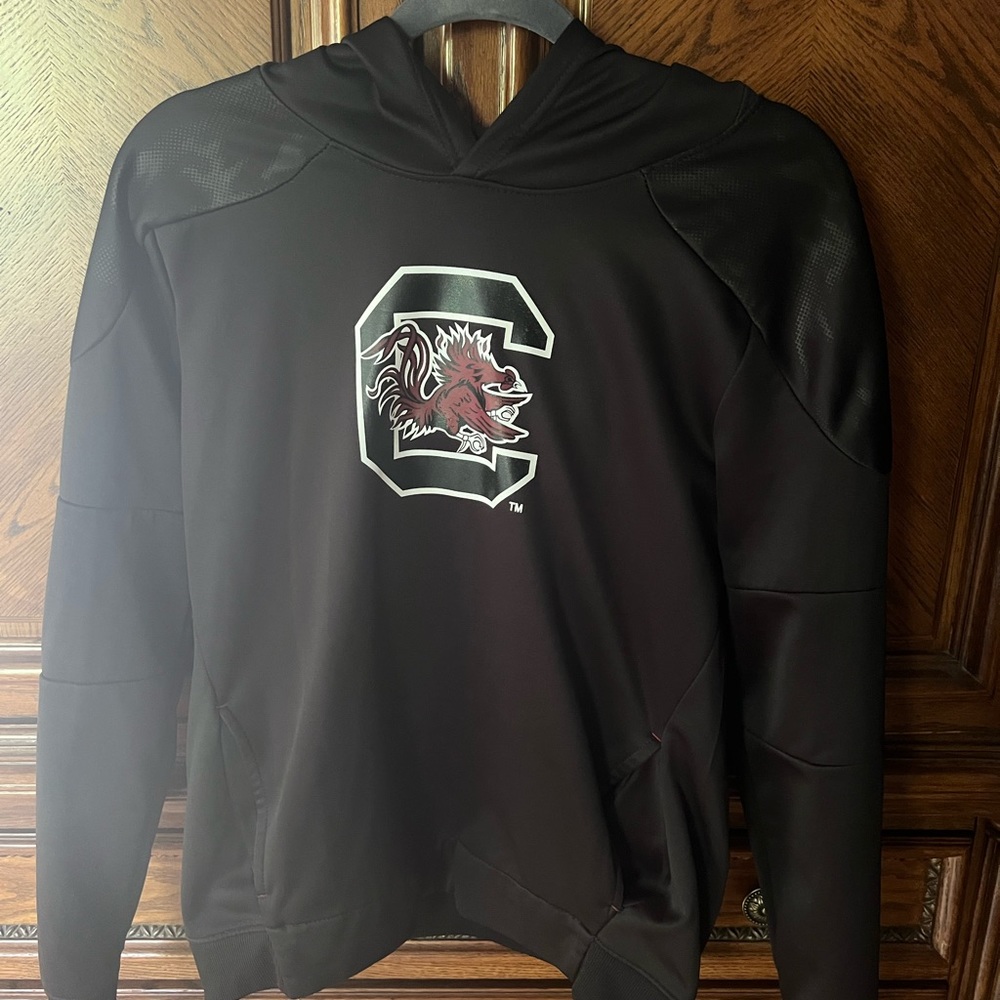 Mens black university of South Carolina sweatshirt. Dri fit material